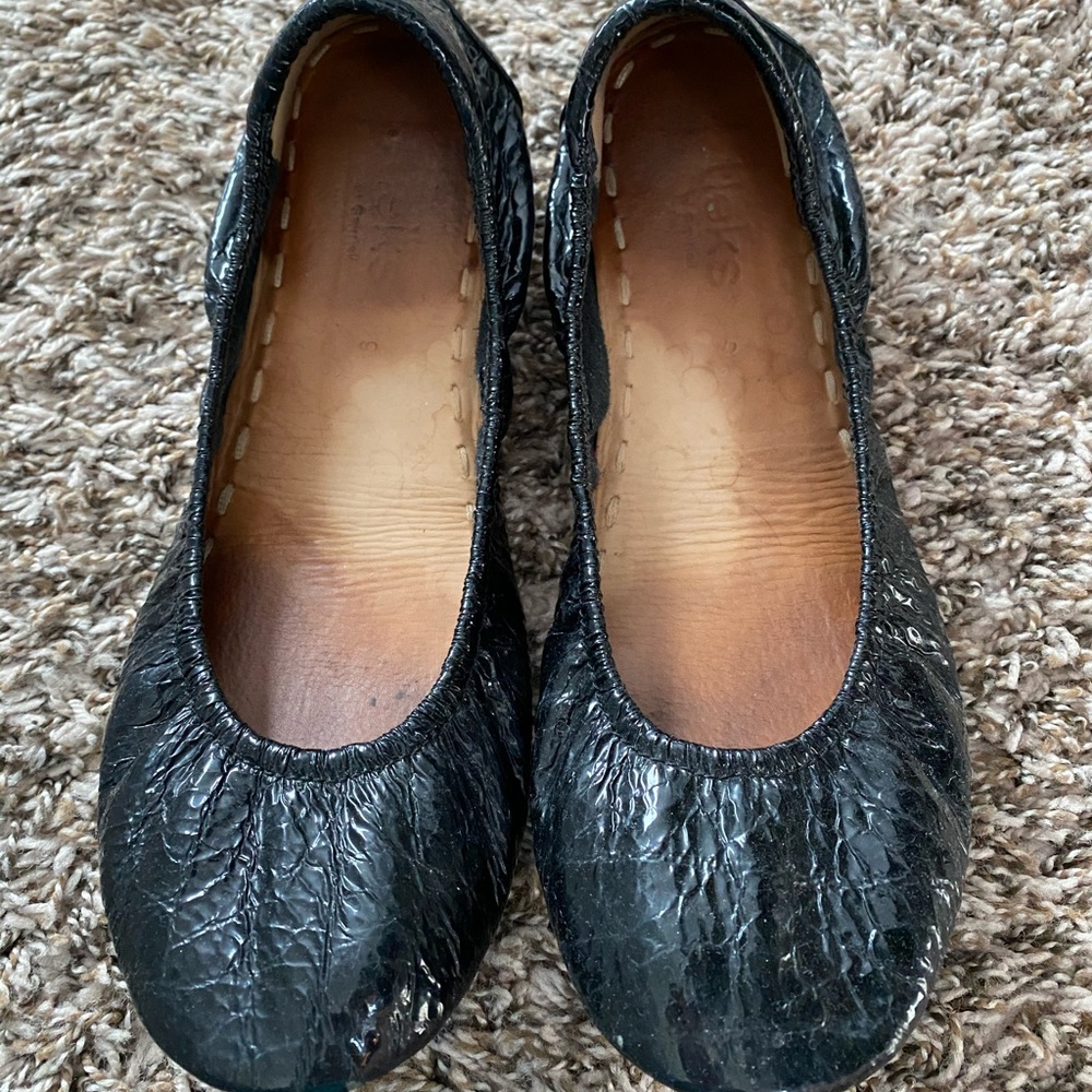 Obsidian Black Tieks size 9